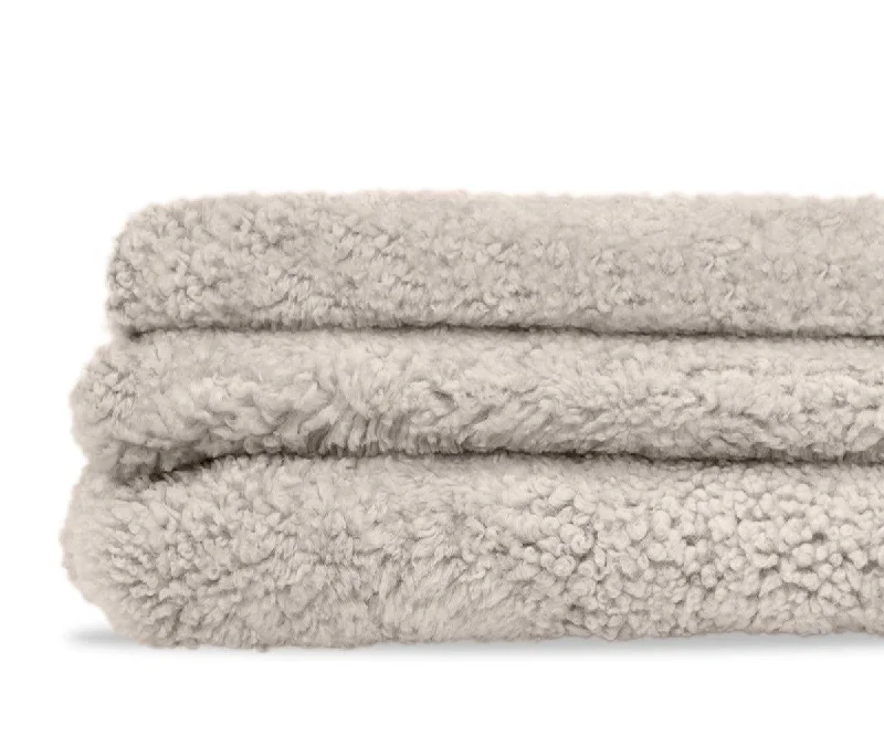 luxury wool carpet with cashmere blend -Curly Quad Pelt - Oatmeal