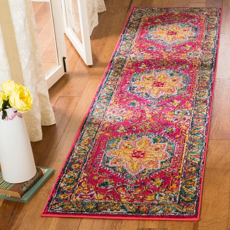 carpet for bold and artistic interiors -SAFAVIEH Phoenix Sameh Vintage Boho Oriental Rug