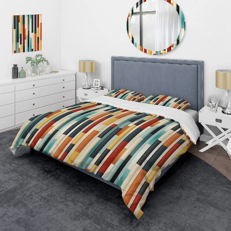 Budget bedding sets-Designart "Green Industrial Chic Striped Patterns" Beige Modern Bedding Cover Set With 2 Shams