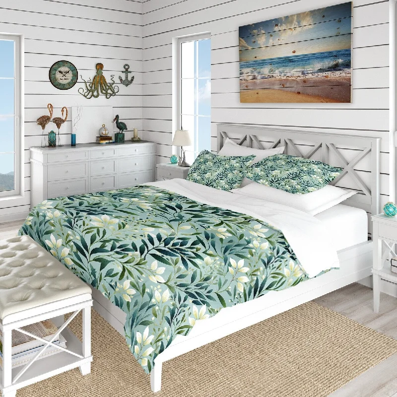 Fluffy bedding ideas-Designart "Oceanic Foliage Botanical Pattern I" Floral bed cover set with 2 shams