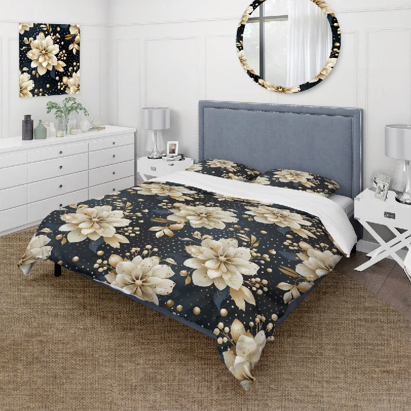 How to choose bed designs-Designart "Victorian Elegance Polka Dots Pattern III" Gold Modern Bedding Cover Set With 2 Shams