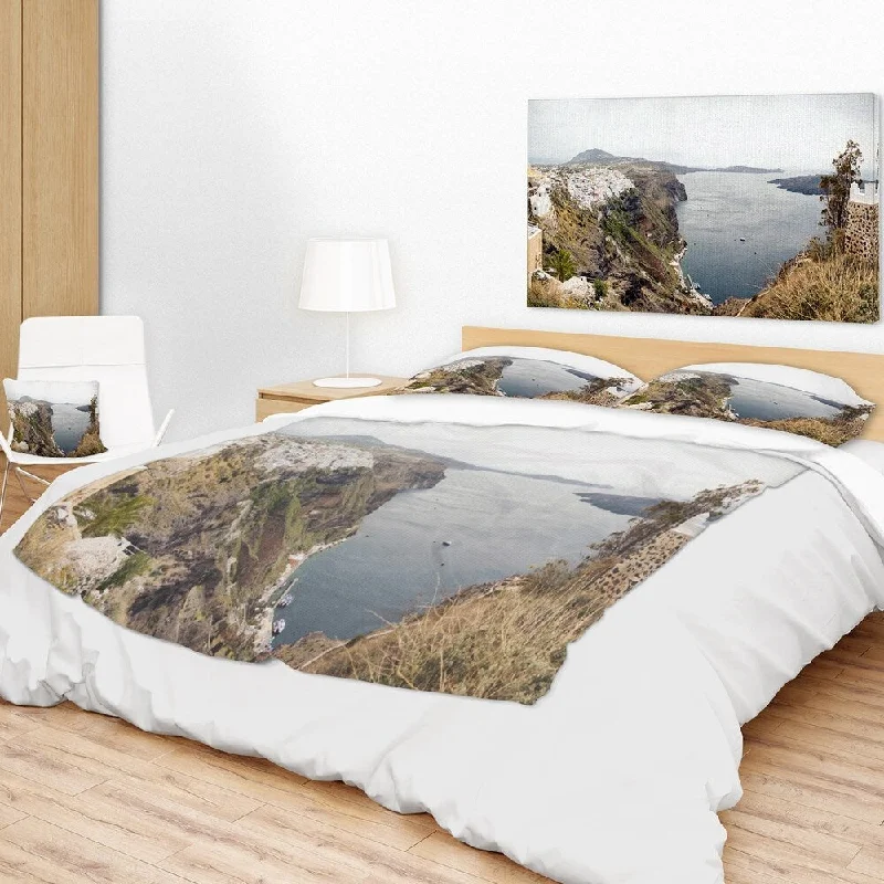 reversible sherpa throw blanket-Designart 'Beautiful View of Santorini Island' Landscape Fleece Throw Blanket